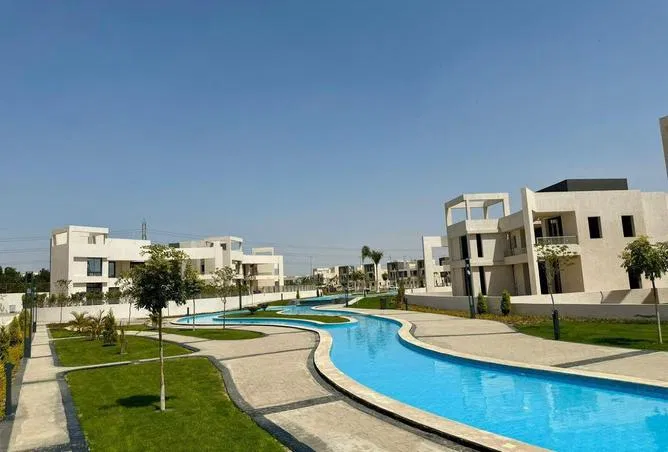 4-bedroom townhouse 235 m² for sale in Lake West , Lake West