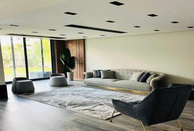 3-bedroom apartment 206 m² for sale in Al Rabwa