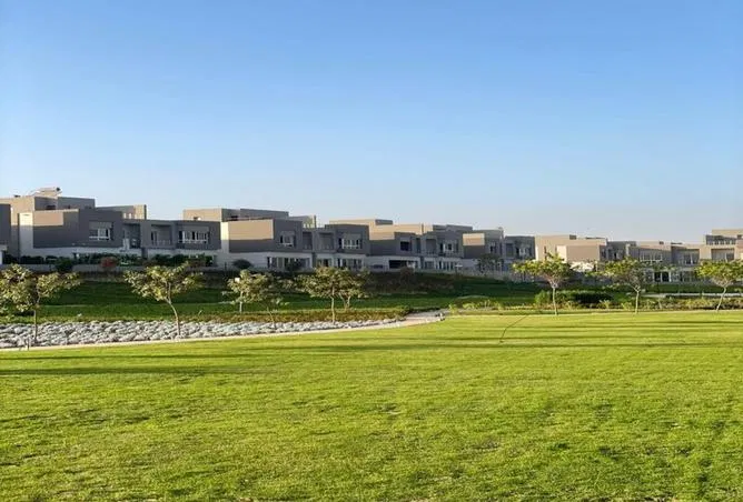 4-bedroom townhouse 120 m² for sale in Al Rabwa