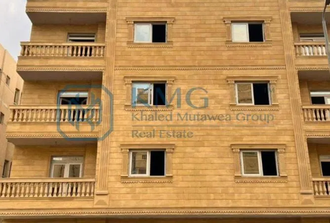 4-bedroom duplex 320 m² for sale in South Lotus