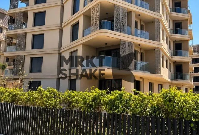 3-bedroom apartment 176 m² for sale in Badya Palm Hills