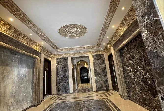 شقة 3 غرف 280 م² للبيع في Al Andalus Buildings