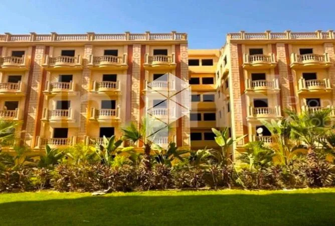 3-bedroom apartment 160 m² for sale in Mohamed Naguib Axis