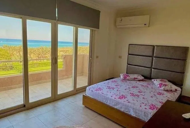 1-bedroom chalet 70 m² for sale in Telal Al Sokhna