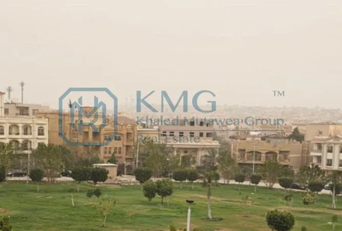 شقة 3 غرف 220 م² للبيع في Badr Khan Ali St.
