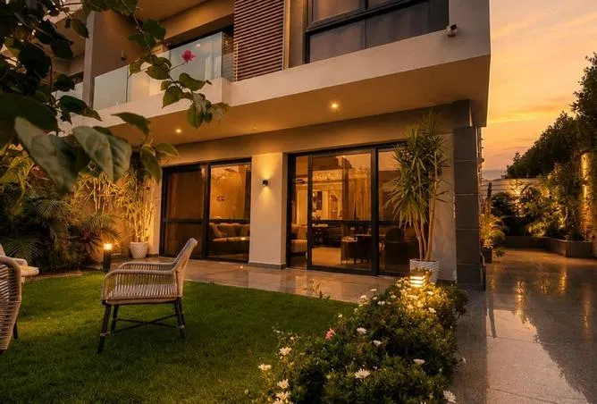 فيلا 4 غرف 213 م² للبيع في Patio Al Zahraa