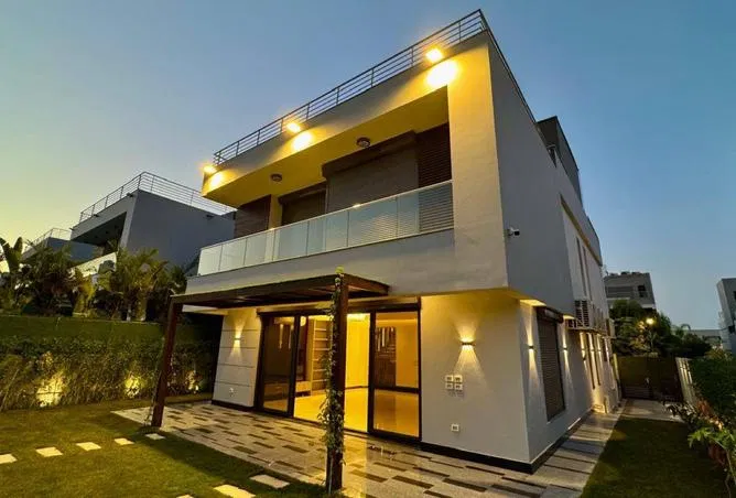 4-bedroom townhouse 213 m² for sale in Patio Al Zahraa