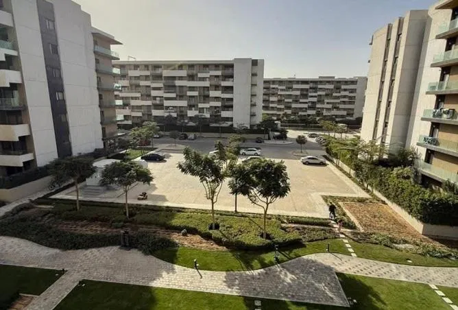 3-bedroom apartment 132 m² for sale in Al Burouj Compound
