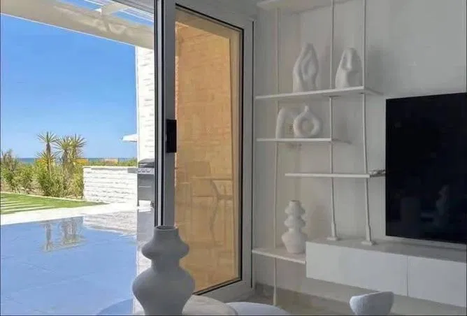 شاليه غرفتين 95 م² للبيع في كالى كوست