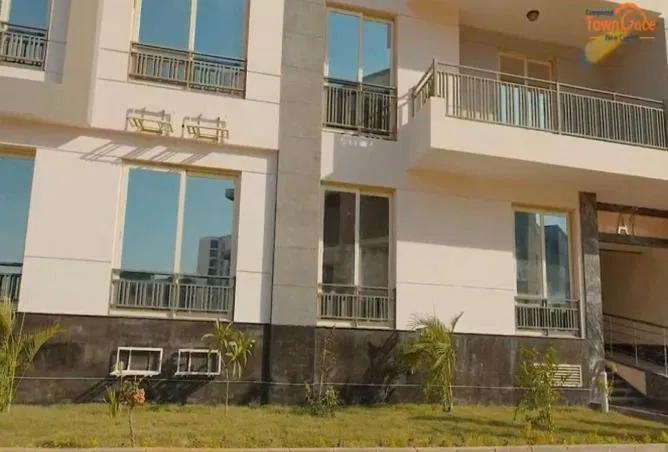 4-bedroom apartment 190 m² for sale in Town Gate