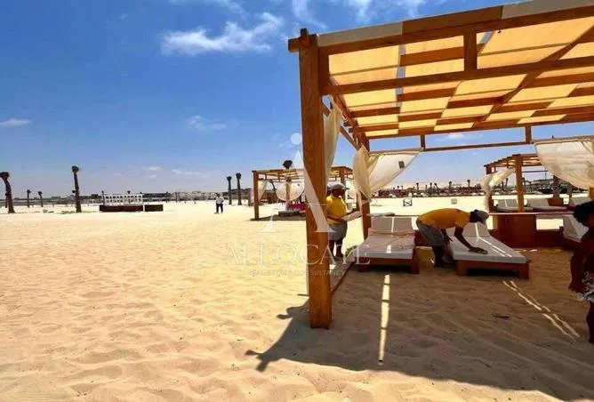 2-bedroom chalet 96 m² for sale in Seashore