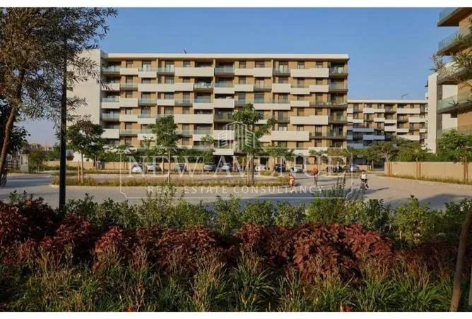 3-bedroom apartment 150 m² for sale in Al Burouj Compound