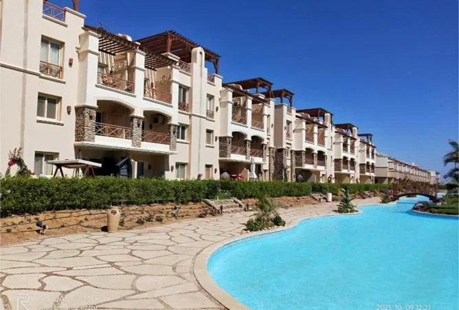 3-bedroom chalet 117 m² for sale in Blue Blue