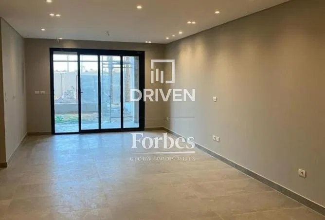 2-bedroom apartment 123 m² for sale in Village West