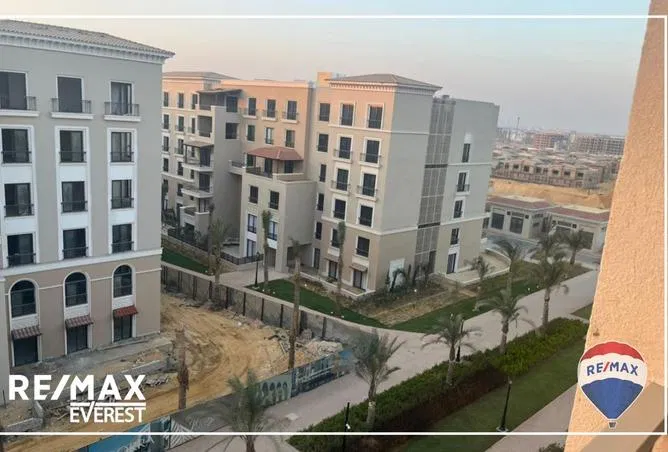 2-bedroom apartment 123 m² for sale in Village West