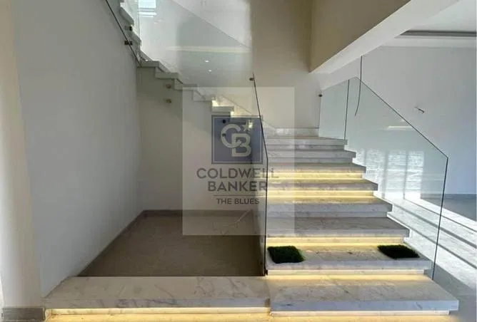 6-bedroom villa 460 m² for sale in Palm Hills New Cairo