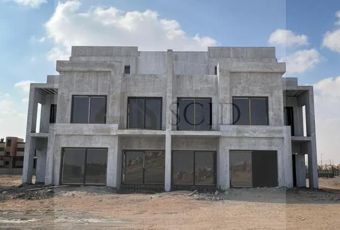 4-bedroom villa 300 m² for sale in Nyoum October