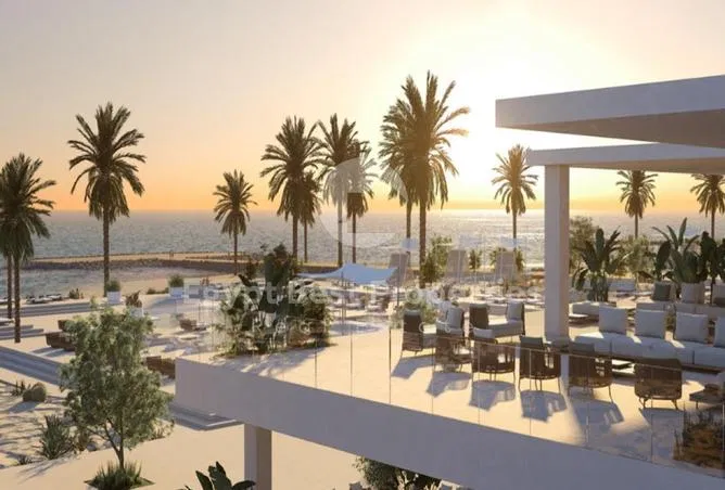 2-bedroom chalet 120 m² for sale in Seashore