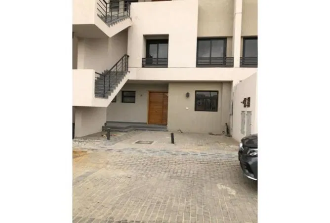 2-bedroom apartment 100 m² for sale in Al Burouj Compound