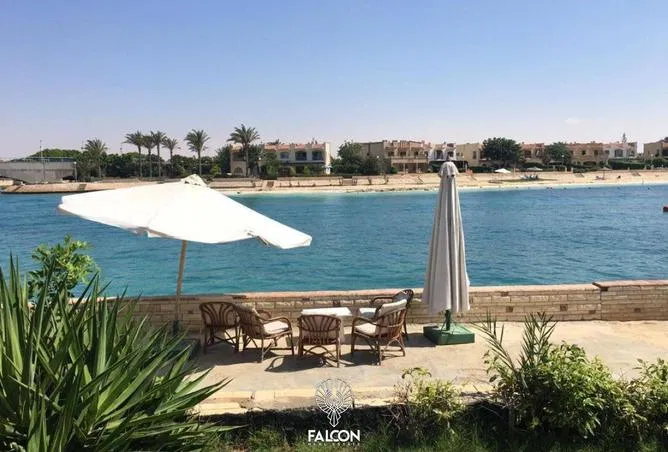 1-bedroom chalet 36 m² for sale in Marina 5
