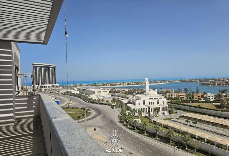 3-bedroom apartment 145 m² for sale in Mazarine