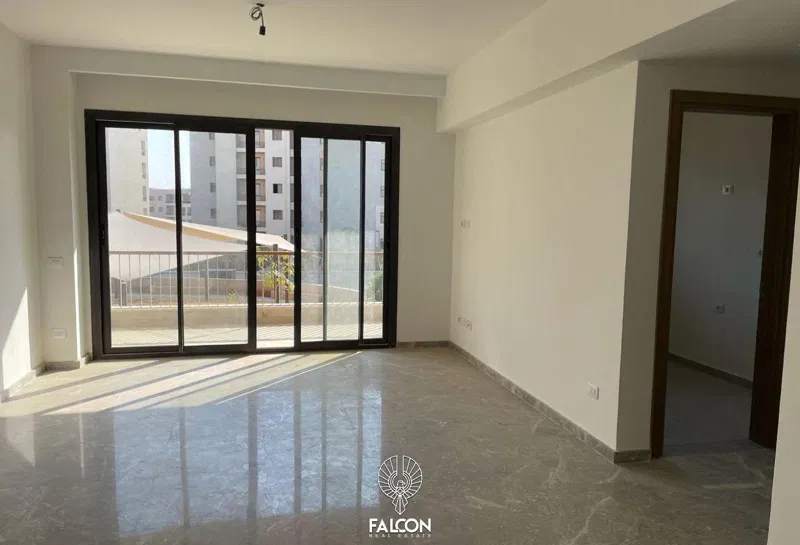 2-bedroom apartment 100 m² for sale in Eastmain New Cairo