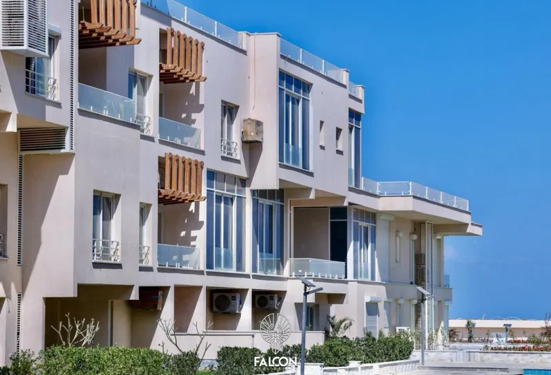2-bedroom chalet 65 m² for sale in Direction White