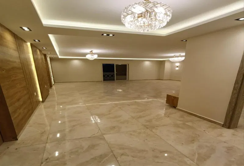 3-bedroom apartment 200 m² for sale in Nawal St.