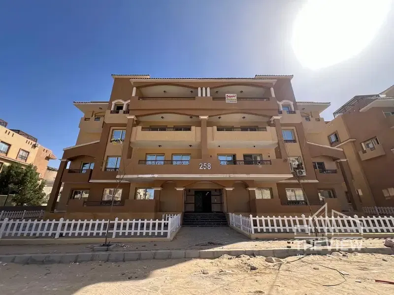 Apartment available for immediate handover in the Al-Khamayel Compound, Sheikh Zayed—an investment opportunity that includes a share in the land.