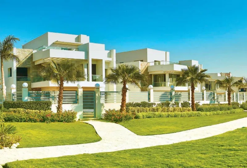 4-bedroom twin house 295 m² for sale in Cleopatra Square