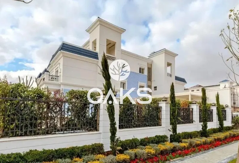 فيلا 4 غرف 245 م² للبيع في ماونتن فيو 4