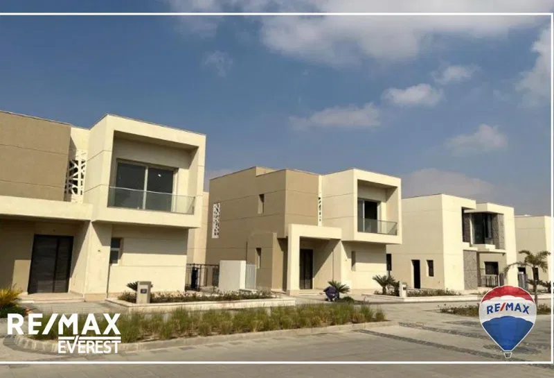 توين هاوس 4 غرف 189 م² للبيع في Badya Palm Hills