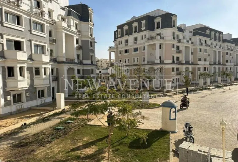 3-bedroom ivilla 180 m² for sale in Mountain View iCity