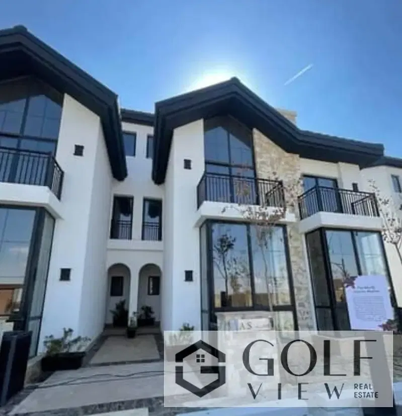 A unique townhouse for sale, 283 m², consisting of a ground floor with a garden, a first floor, and a rooftop in Neom Future City, featuring a private