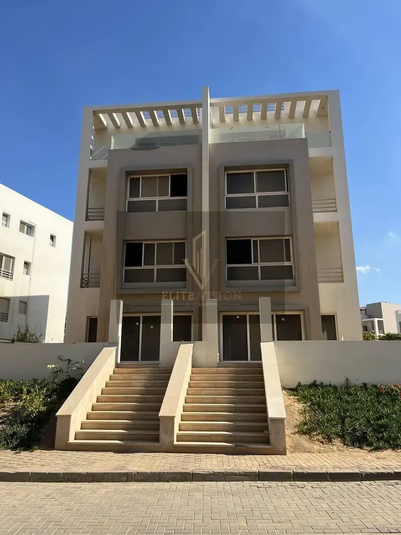 Ready to Move Duplex | Hyde Park New Cairo A rare opportunity to own a premium 234 SQM Family House Duplex