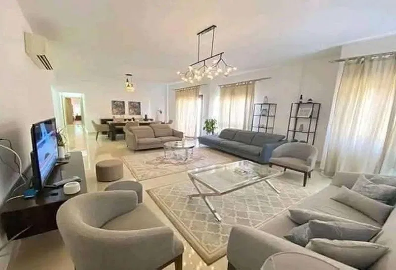 4-bedroom apartment 335 m² for sale in Jade Park
