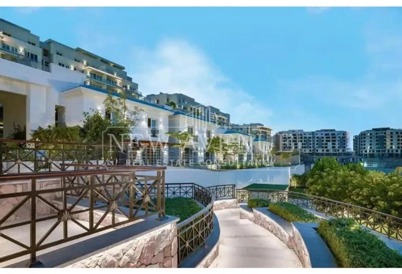 4-bedroom ivilla 235 m² for sale in Mountain View iCity