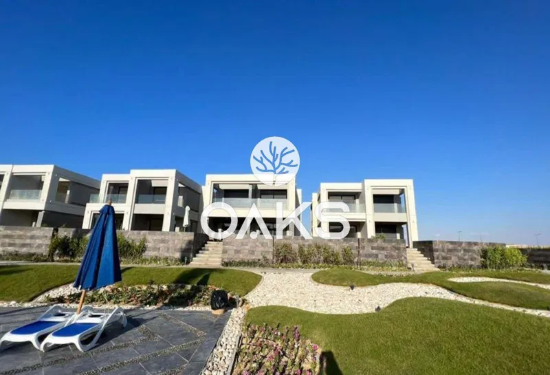 6-bedroom villa 341 m² for sale in El Patio Town
