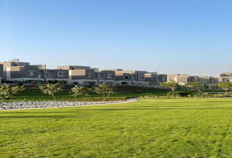 تاون هاوس 4 غرف 306 م² للبيع في ميدوز بارك، Meadows Park