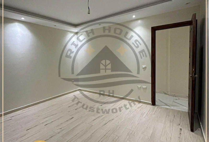 3-bedroom apartment 200 m² for sale in Roushdy St.