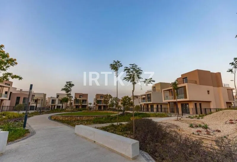 3-bedroom apartment 160 m² for sale in SODIC East