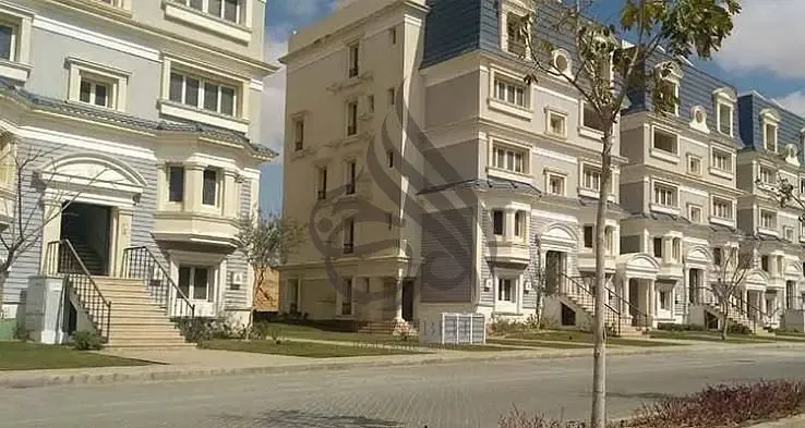 Apartment for sale in Mountain View hyde park new cairo with down payment and installment prime location under market price