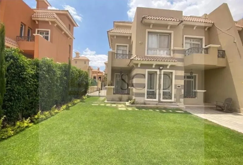 3-bedroom twin house 185 m² for sale in Nyoum October