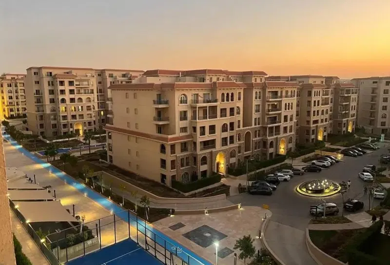 3-bedroom apartment 162 m² for sale in 90 Avenue