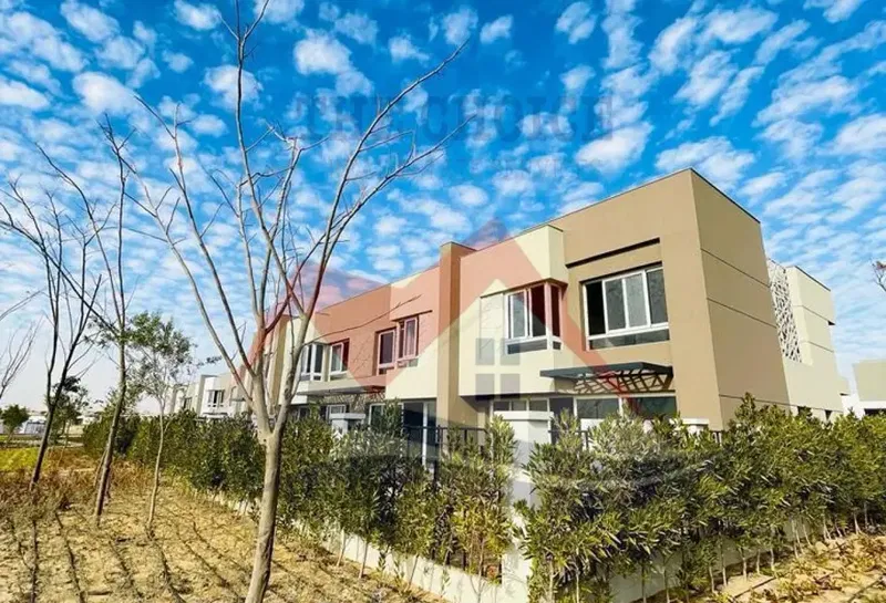 Town house 6 month delivery DP : 6.4 Badya palm hills