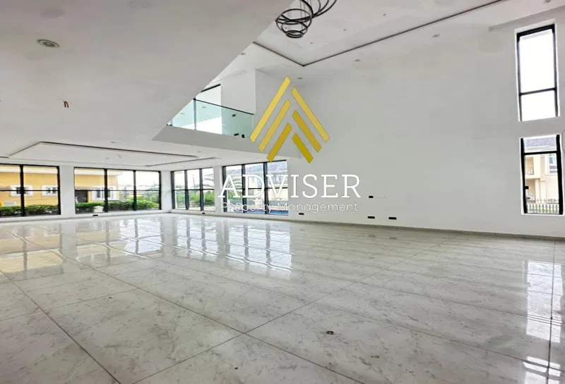 4-bedroom villa 232 m² for sale in Canyon 8