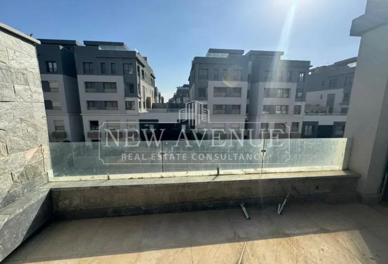 3-bedroom duplex 225 m² for sale in Trio