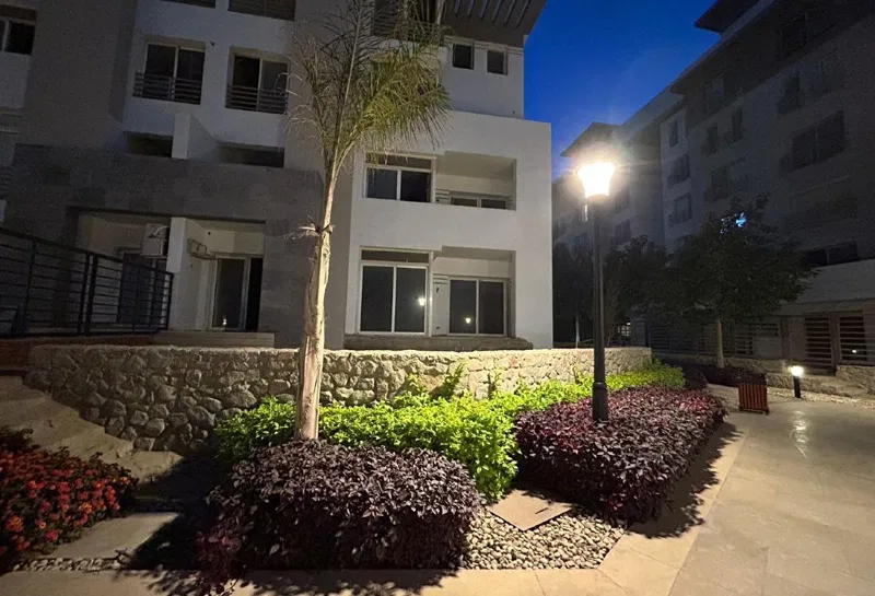 4-bedroom duplex 260 m² for sale in Hyde Park, HPR 1
