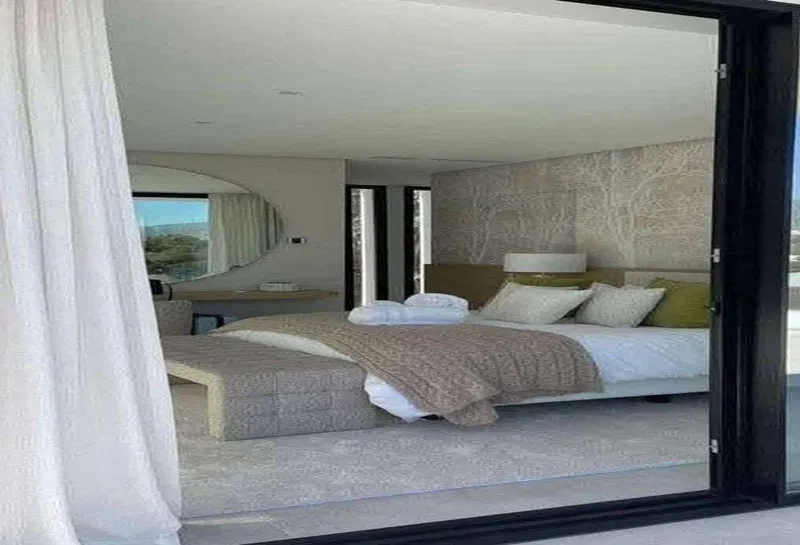 3-bedroom chalet 167 m² for sale in Mazarine