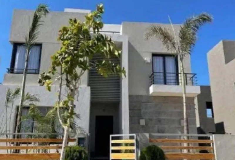 4-bedroom villa 370 m² for sale in Palm Hills Golf Views